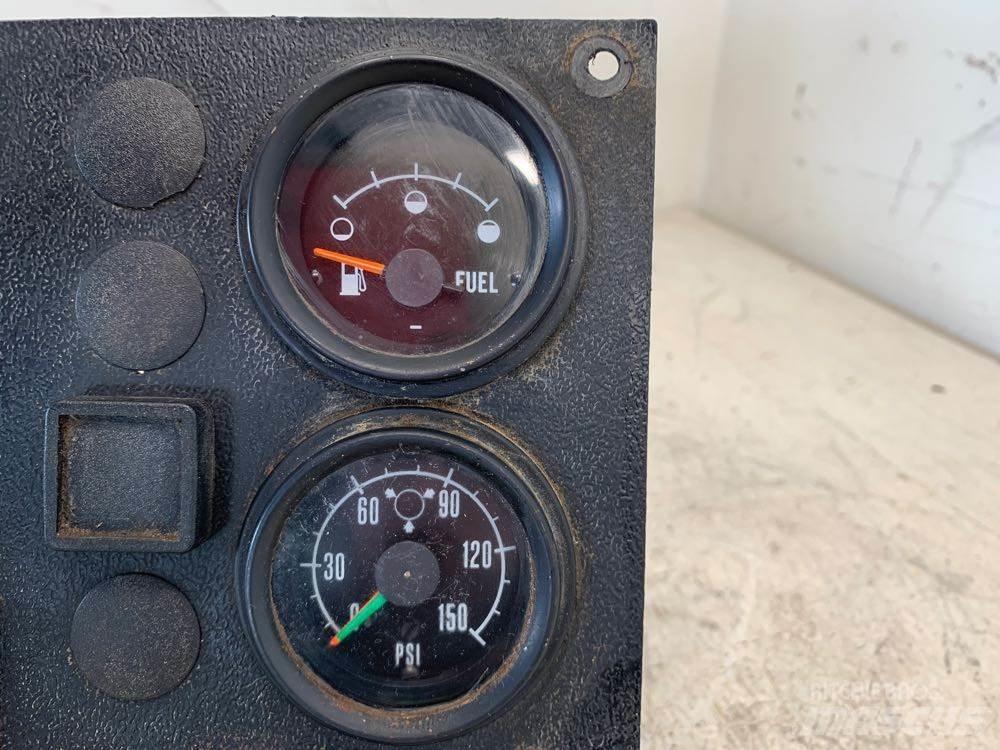 Mack RD680 Elektronika