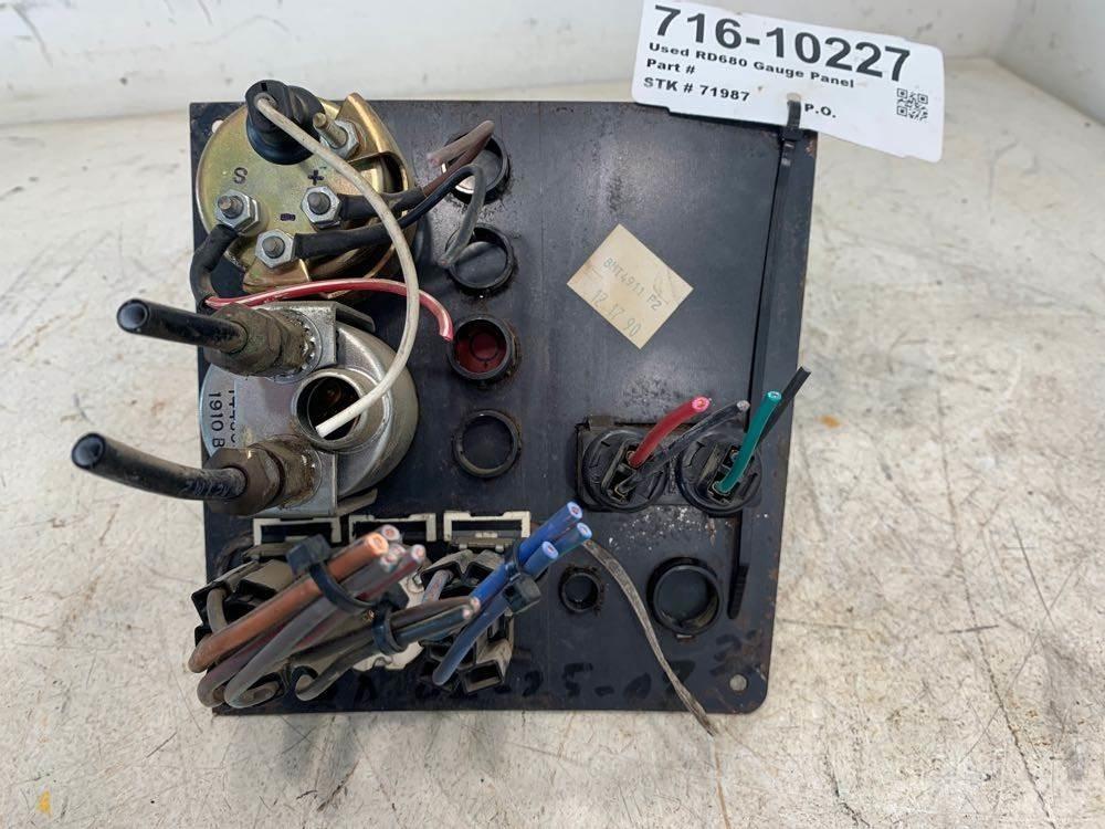 Mack RD680 Elektronika