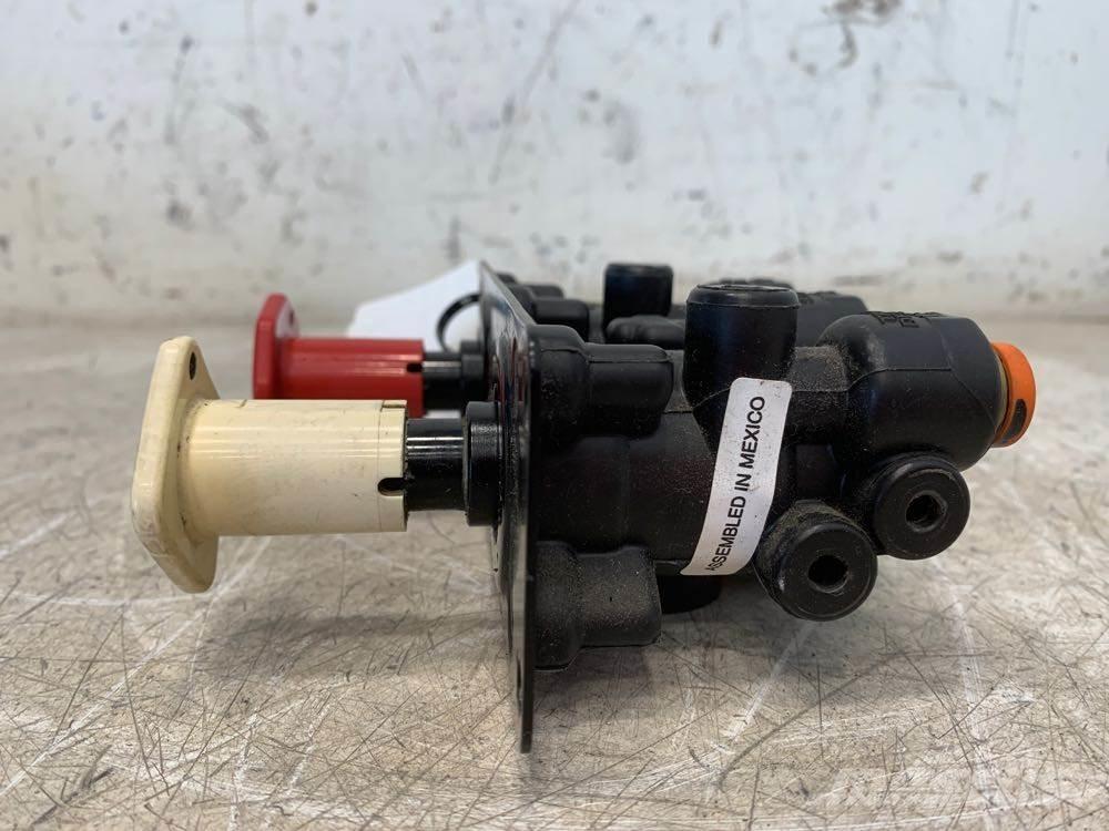 Volvo VNL Doprava – ostatné