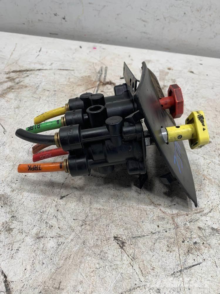 Volvo VNL Doprava – ostatné