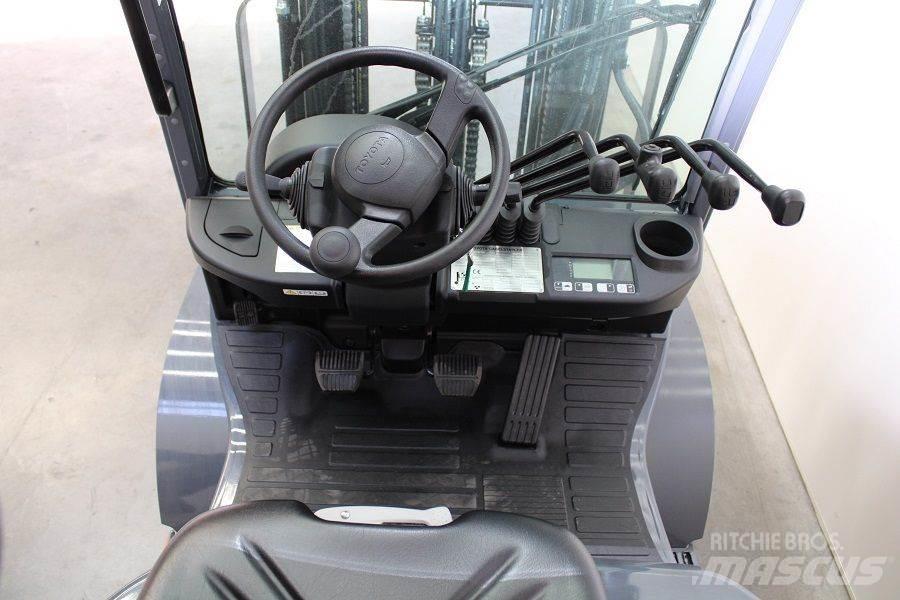 Toyota 02-8FGF25 LPG vozíky