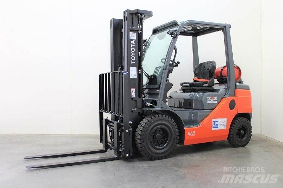 Toyota 02-8FGF25 LPG vozíky