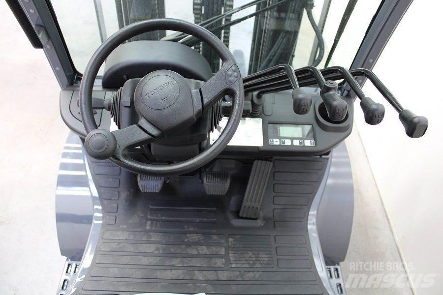 Toyota 02-8FGF25 LPG vozíky