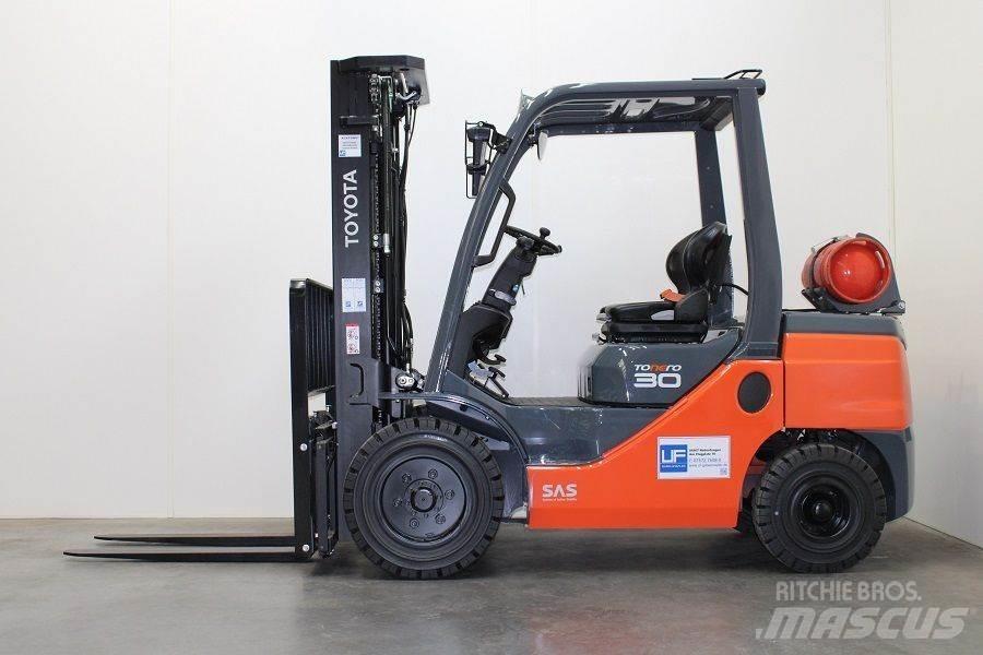 Toyota 02-8FGF30 LPG vozíky
