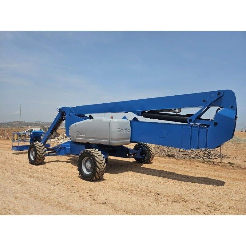 Genie Z-135 Kĺbové plošiny
