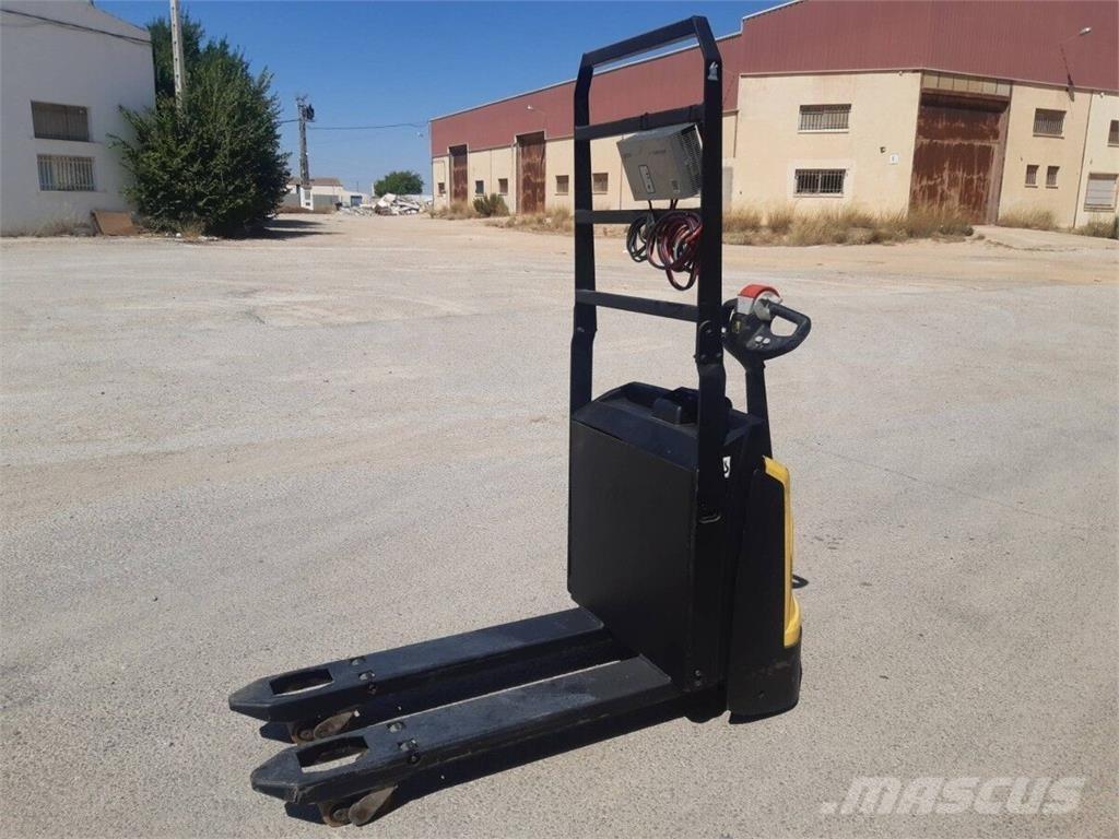 Hyster P1.6 Manipulácia s materiálom - ostatné