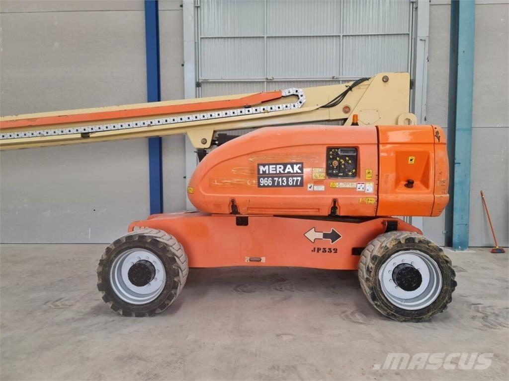JLG 860SJ Teleskopické plošiny