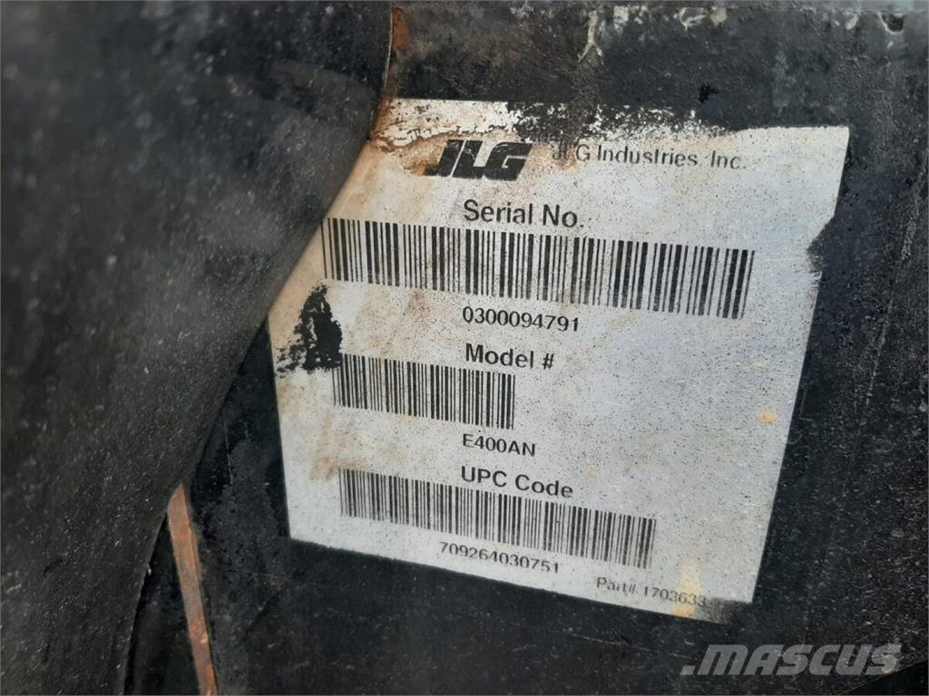 JLG E400AN Kĺbové plošiny