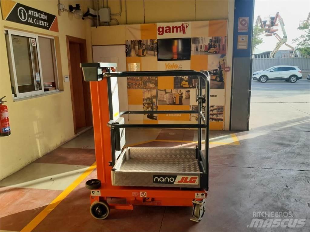 JLG NANO Vertikálne stĺpové výťahy