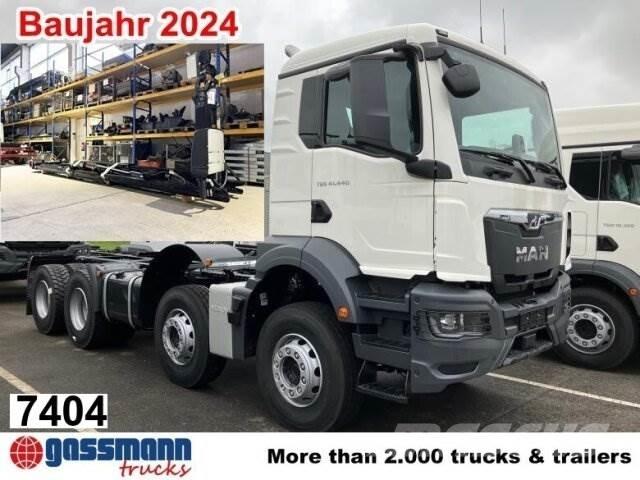 MAN 41.440 8x4 BB Hákový nosič kontajnerov
