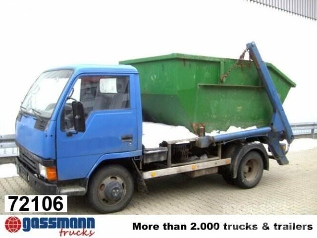 Mitsubishi Canter 4x2 Lanový nosič kontajnerov