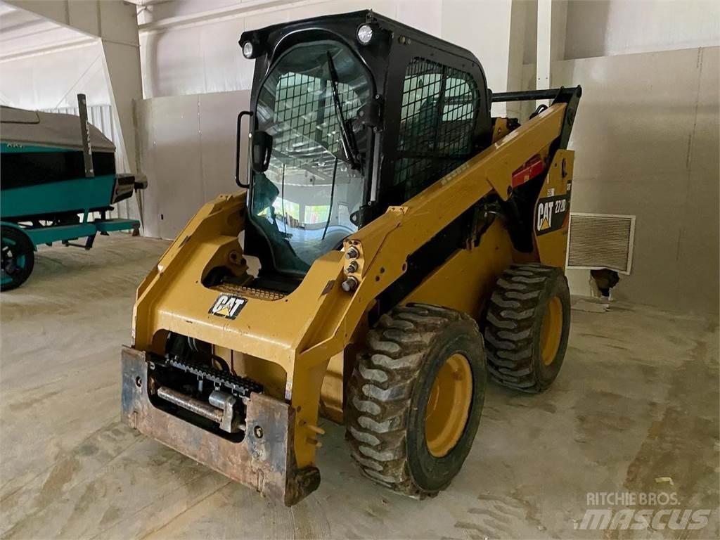 CAT 272D2 Šmykom riadené nakladače