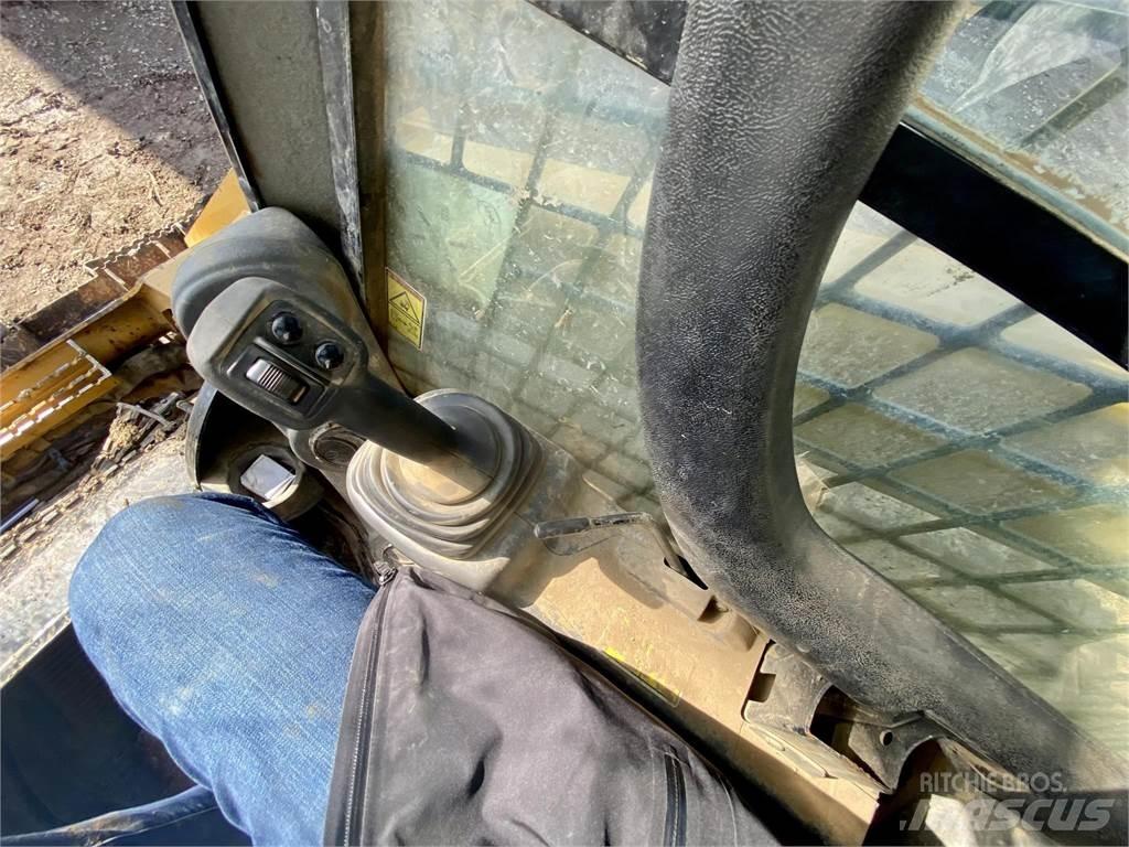 CAT 299D2 Šmykom riadené nakladače