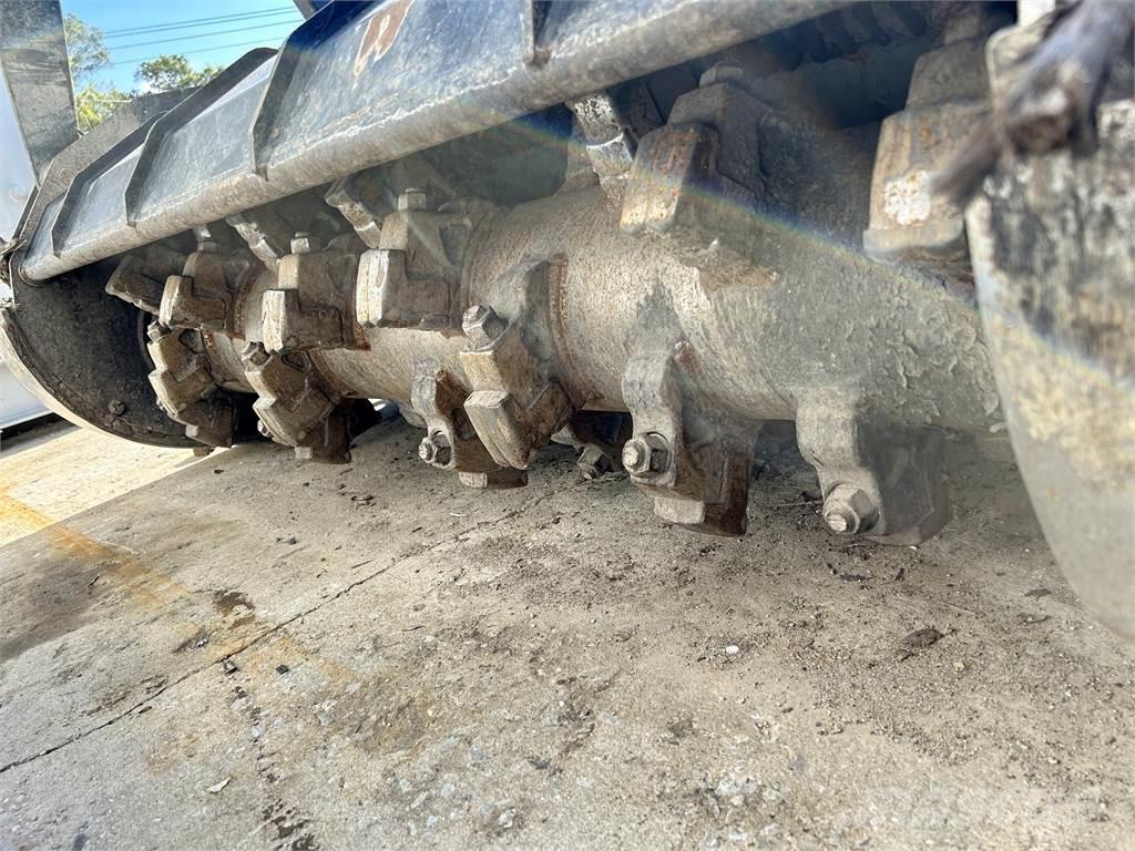 CAT 299D3 Šmykom riadené nakladače