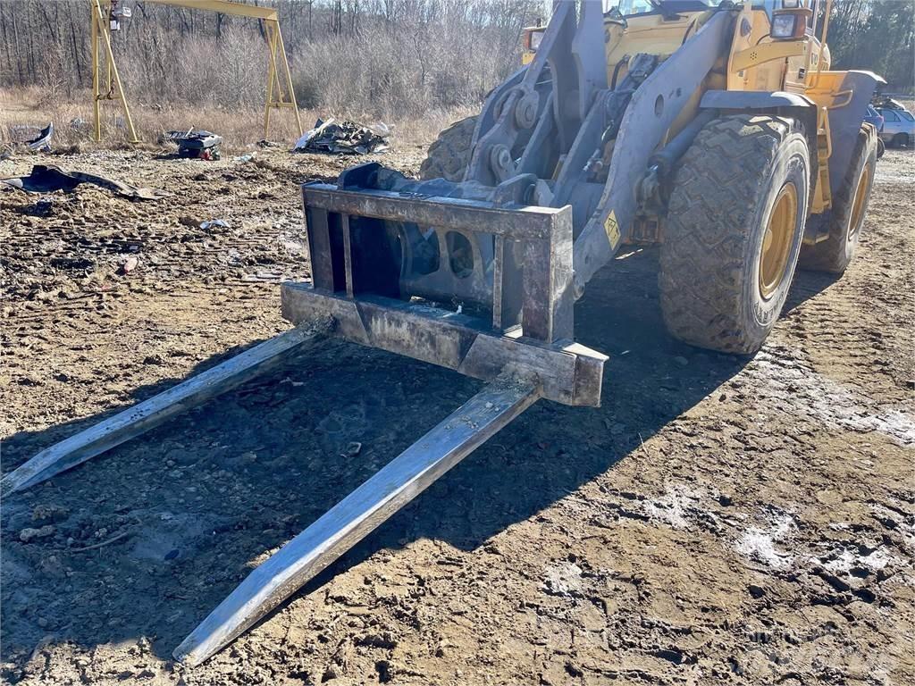 Volvo L70E Kolesové nakladače