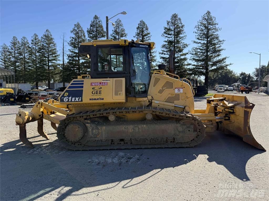 Komatsu D61EXi-24 Pásové dozéry