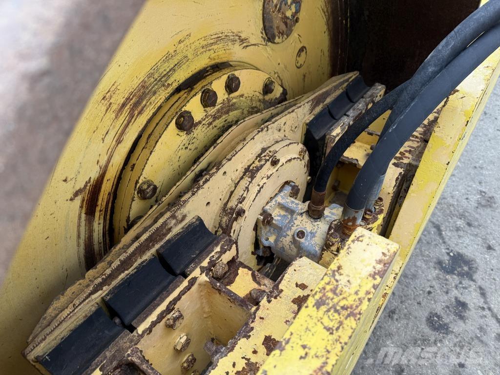 Bomag BW 217 PD-2 Ťahačové valce