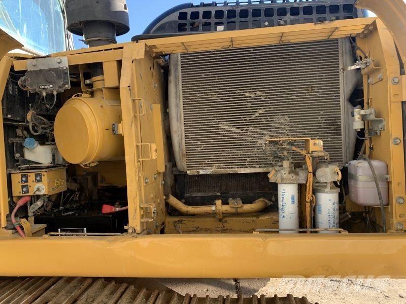 CAT 324 DL Pásové rýpadlá