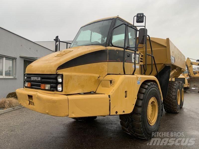 CAT 730 Kĺbové nákladné autá
