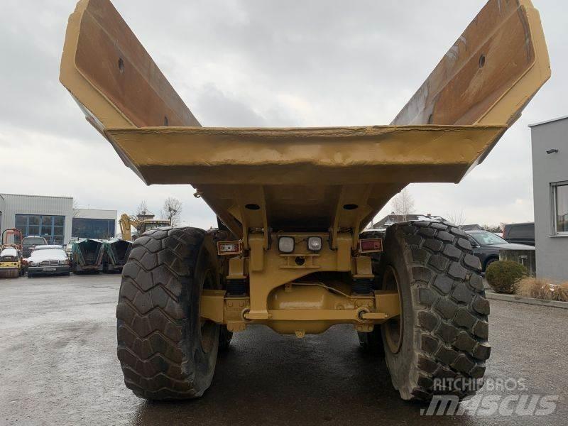 CAT 730 Kĺbové nákladné autá