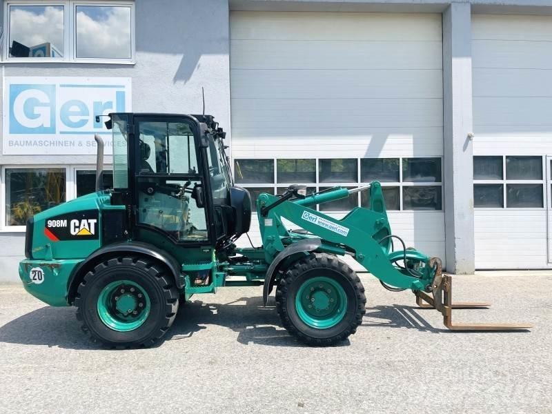 CAT 908M Kolesové nakladače
