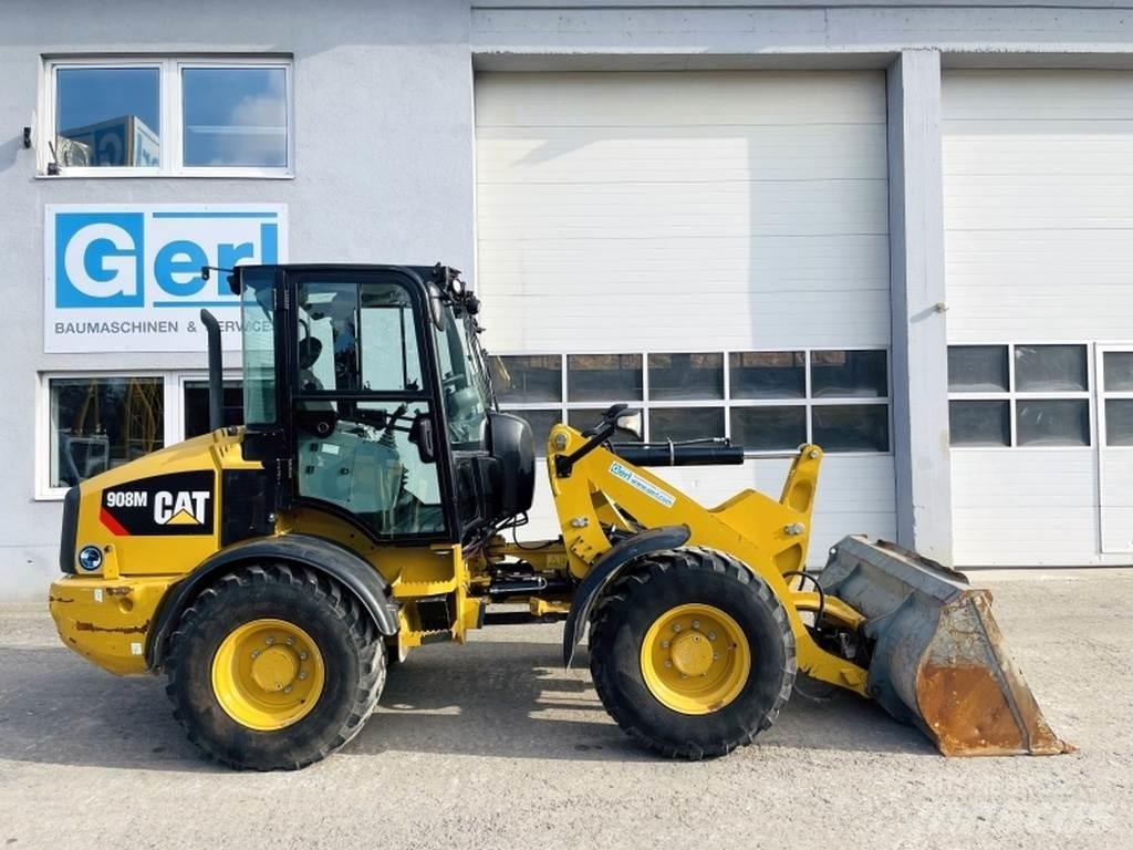 CAT 908M Kolesové nakladače