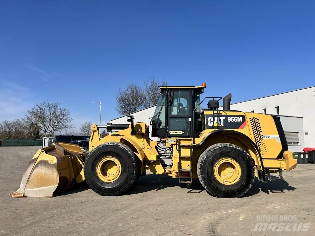 CAT 966 M Kolesové nakladače