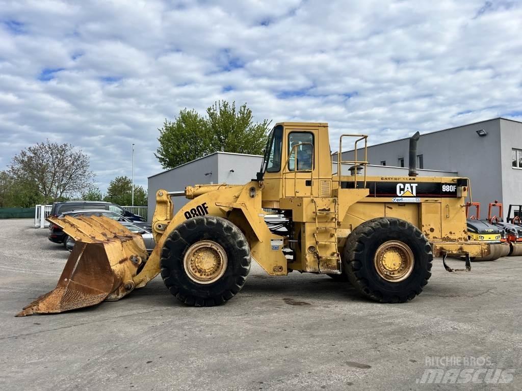 CAT 980 F Kolesové nakladače