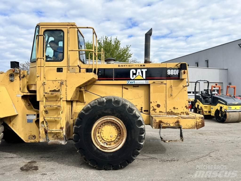 CAT 980 F Kolesové nakladače