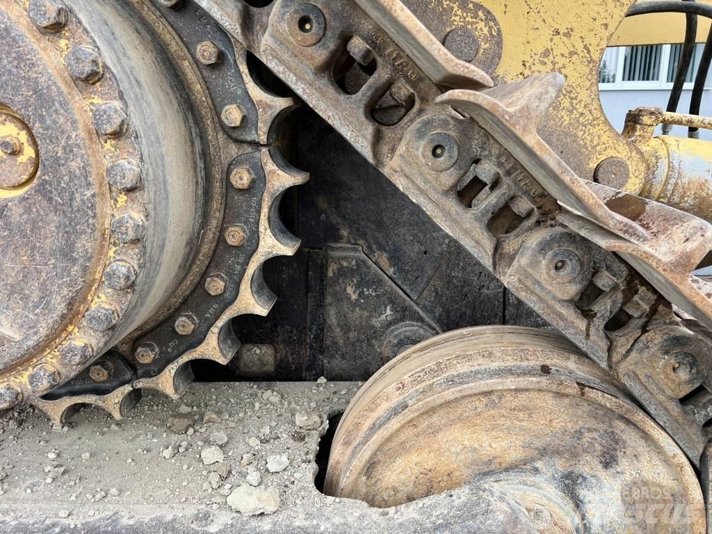 CAT D 7 H Pásové dozéry