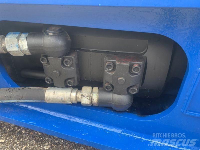  Diverse LST XB 3100 Hydraulické baranidlá na zatĺkanie pilotov