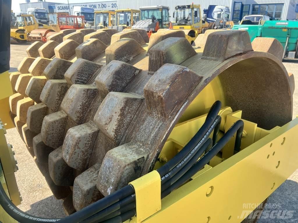 JCB Vibromax W 1402 PD Ťahačové valce