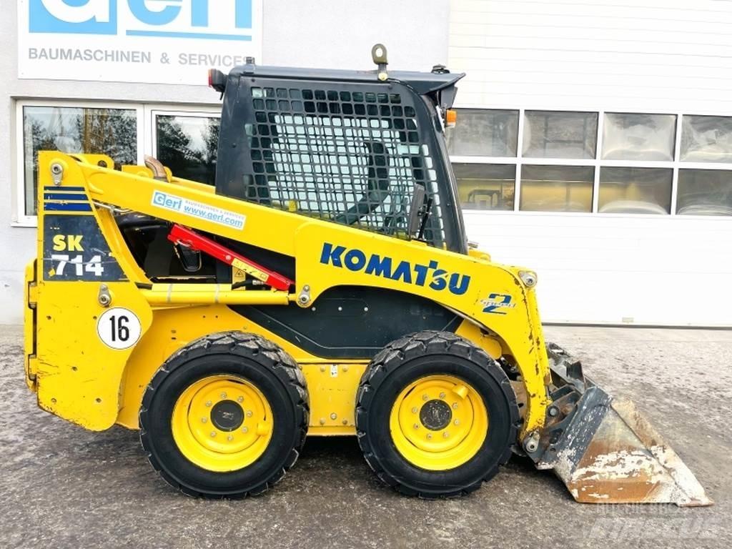 Komatsu SK714 Šmykom riadené nakladače
