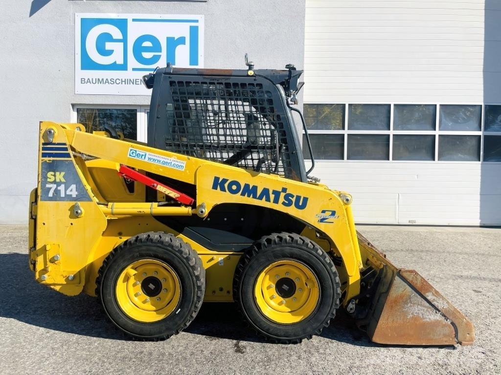 Komatsu SK714 Šmykom riadené nakladače