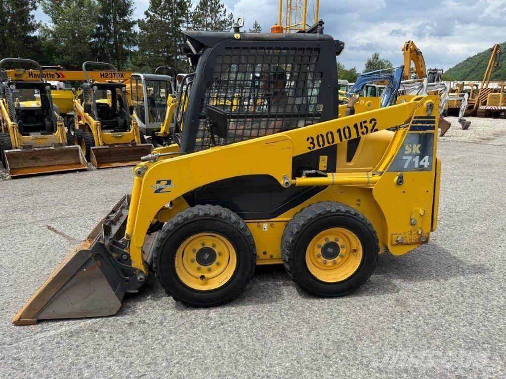 Komatsu SK714-5 Šmykom riadené nakladače