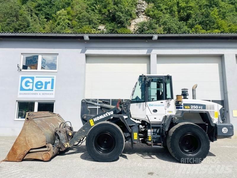 Komatsu WA250PZ-6 Kolesové nakladače