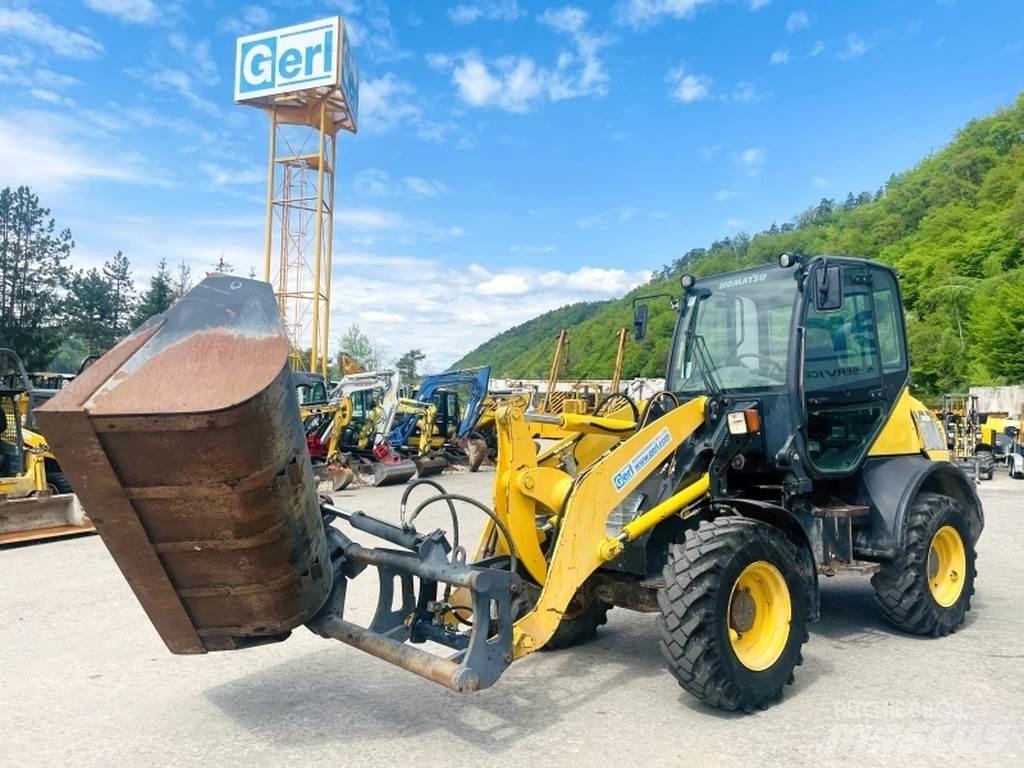 Komatsu WA80-6 Kolesové nakladače