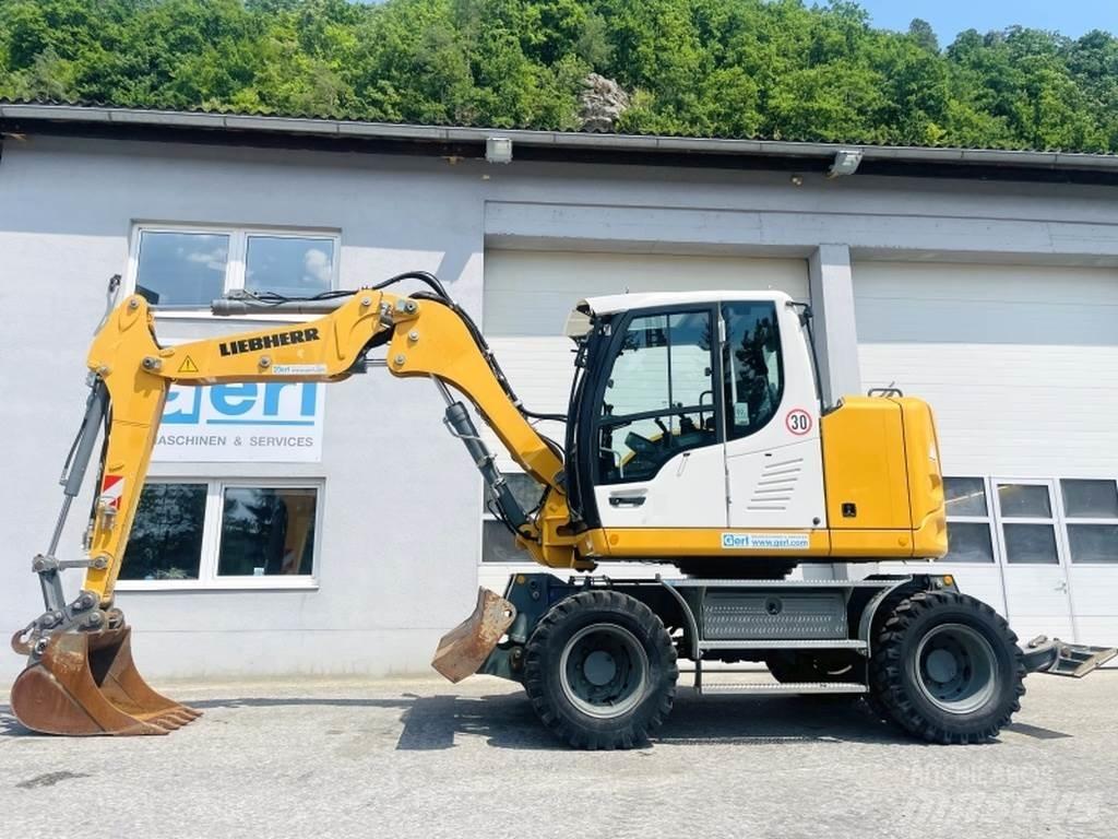 Liebherr A910 Compact Kolesové rýpadlá