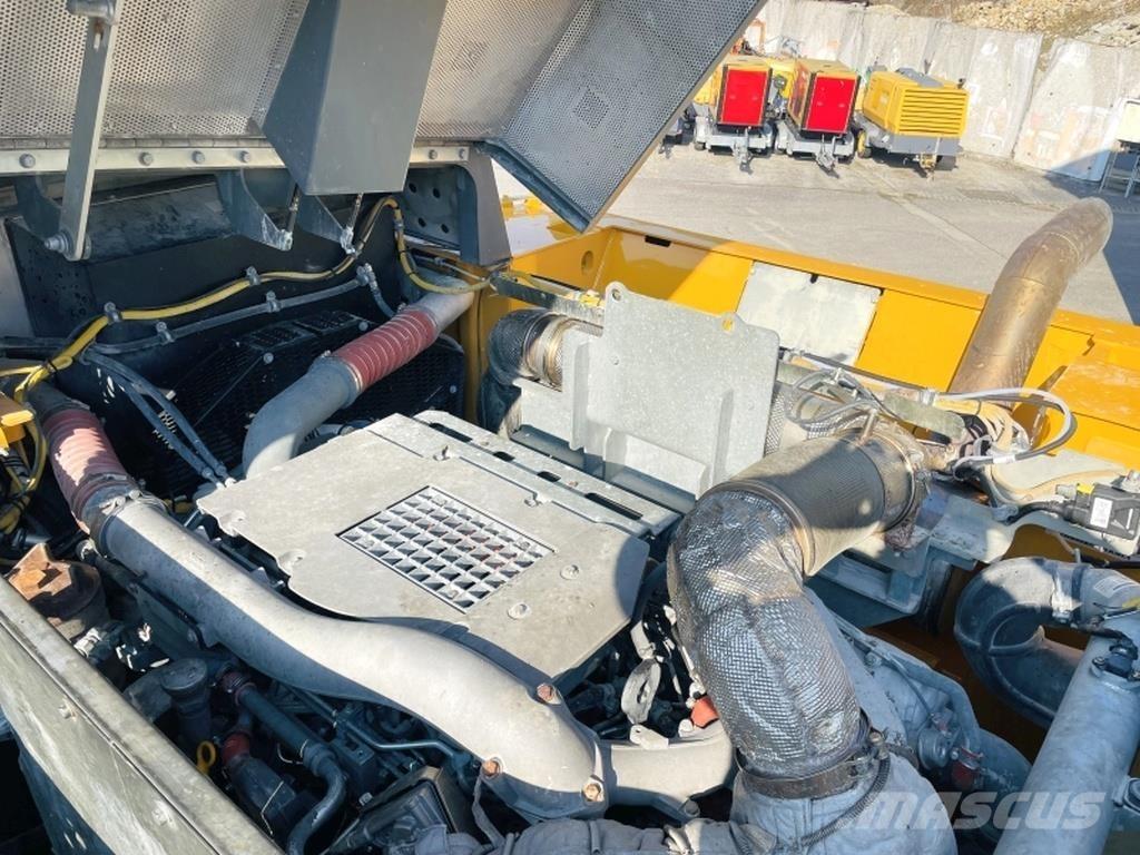 Liebherr R976 HD Pásové rýpadlá