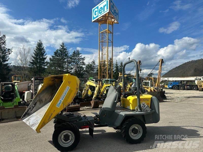 Neuson 3001 Stavebné sklápače