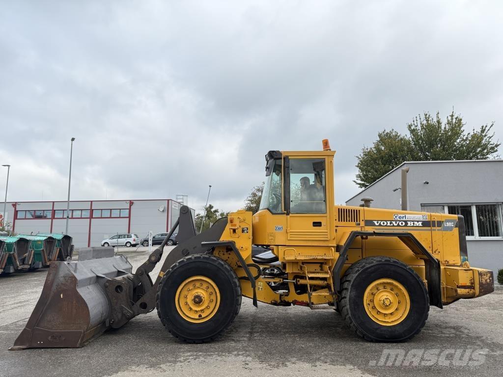 Volvo L 90 C Kolesové nakladače