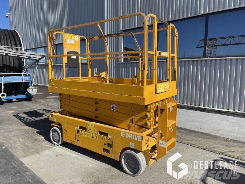 Genie GS-2646 Kĺbové plošiny