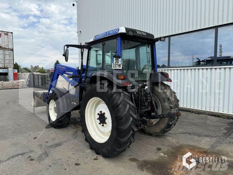 Valtra A72 Traktory