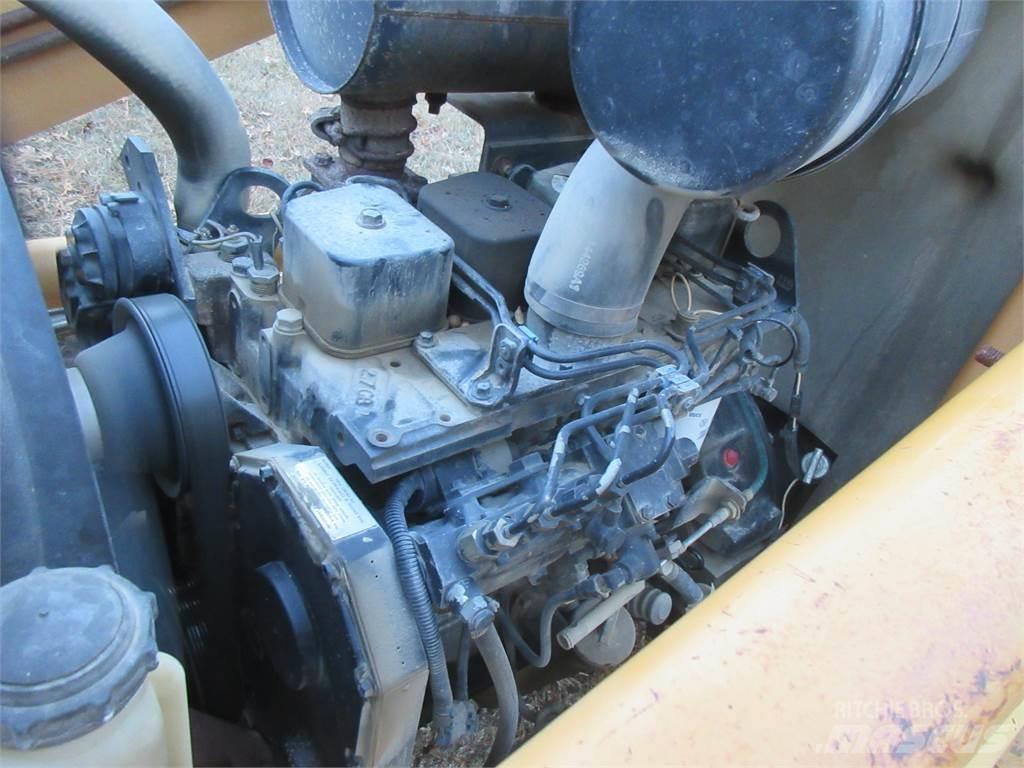 CASE 580L Kolesové nakladače