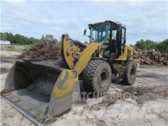 CAT 938M Kolesové nakladače