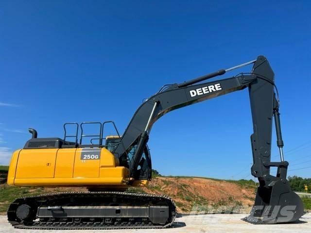 John Deere 250G Pásové rýpadlá