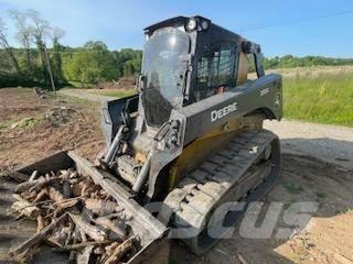 John Deere 333G Šmykom riadené nakladače