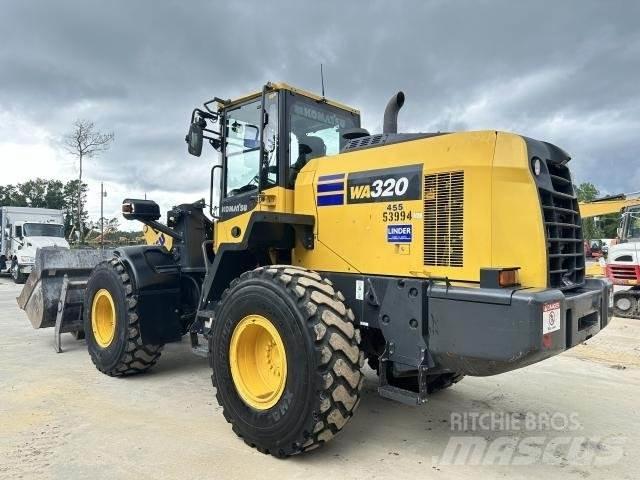 Komatsu WA320-8 Kolesové nakladače