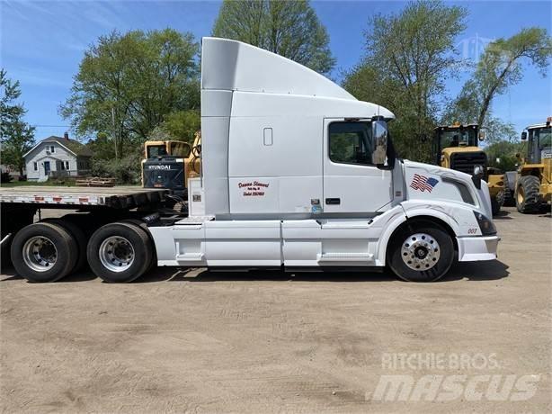 Volvo VNL64T670 Ťahače