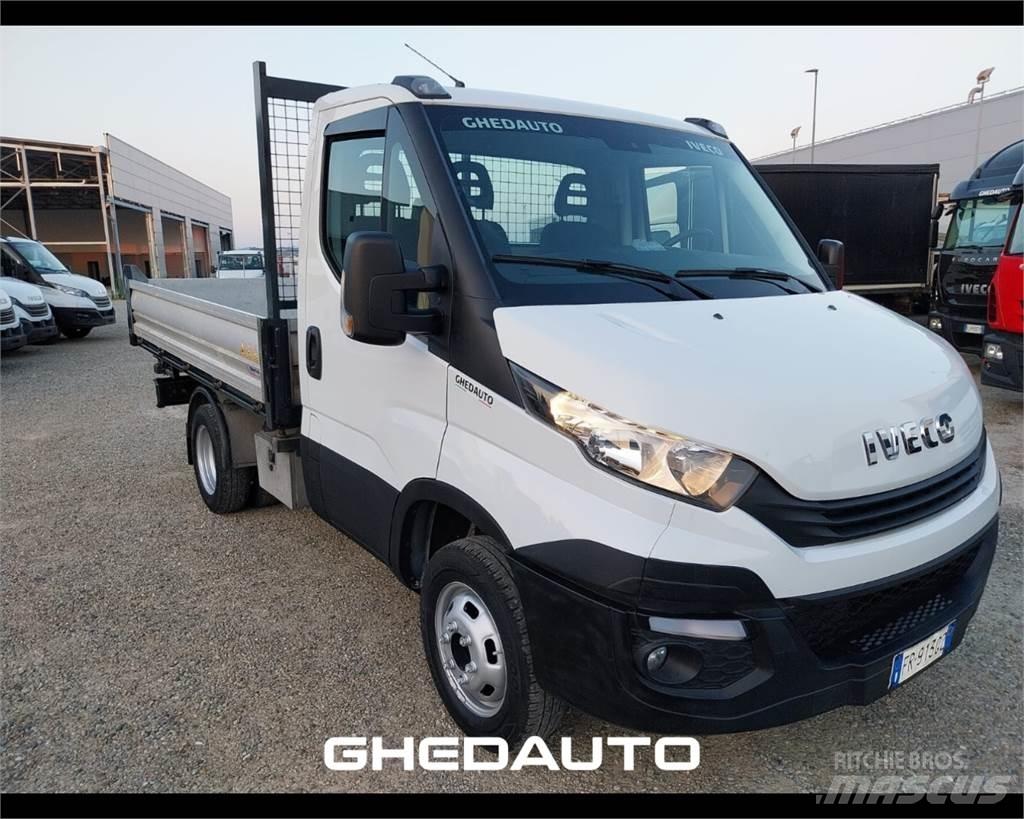 Iveco 35C14 Skriňová nadstavba